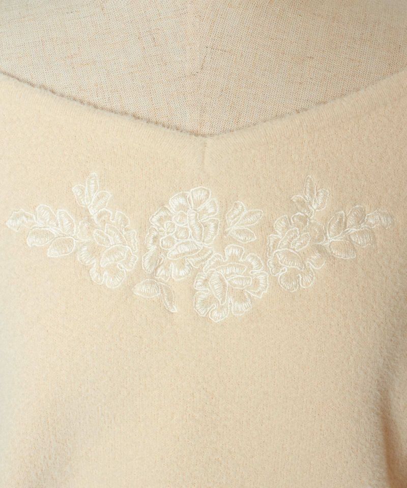 Embroidery up (ivory)