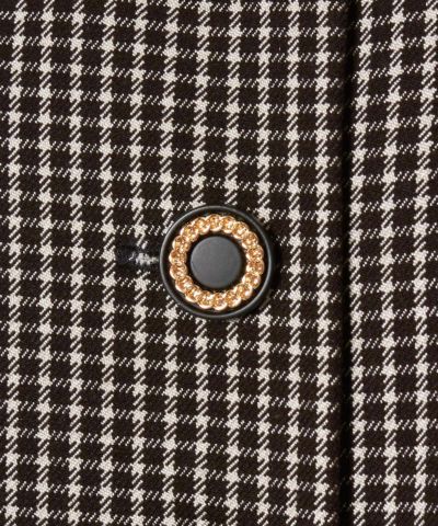 Button up (black x white)