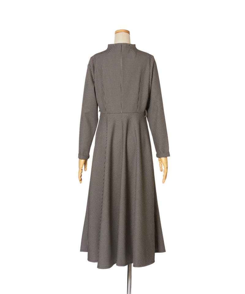 ベルトを外した場合 / バック (black×white)