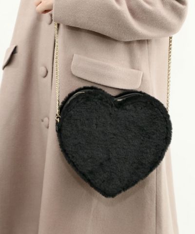 □Faux fur heart bag/F i.n.t [48AC04a006]