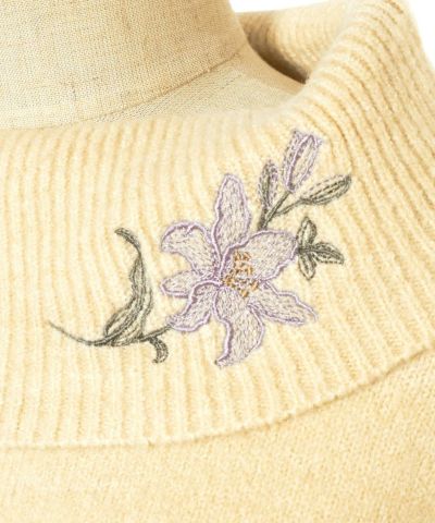 Embroidery (light beige)