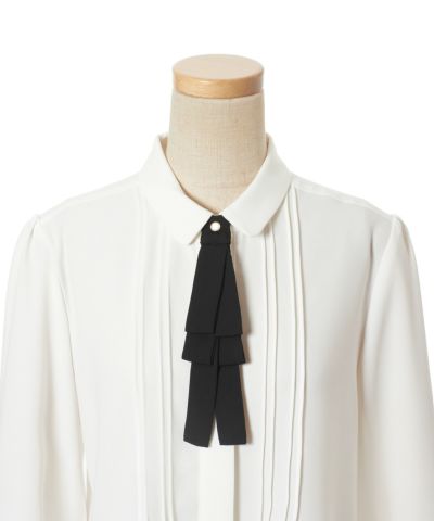 Front up (off white)
