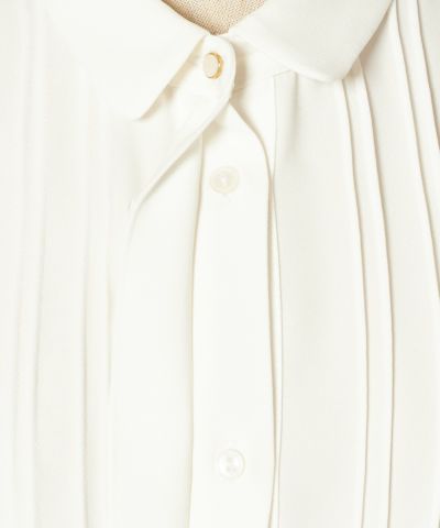 Inside button (off white)