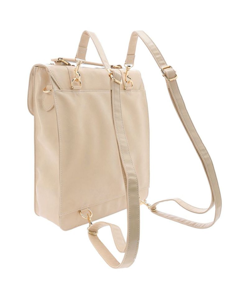 When using a backpack type (ivory)