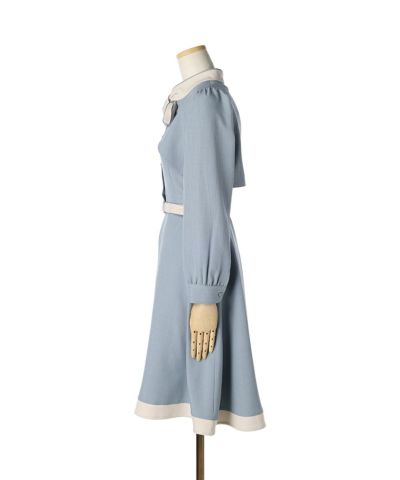 Side (light blue x white)