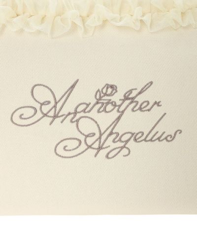 Logo embroidery up (ivory)