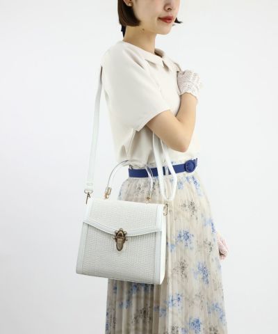For shoulder bags / off white