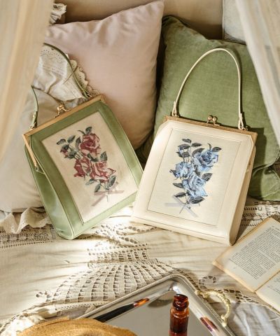 ローズ絵画刺繍がま口バッグ/an another angelus [49BC05a003]