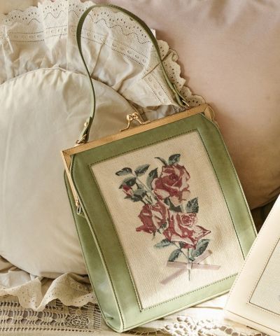 ローズ絵画刺繍がま口バッグ/an another angelus [49BC05a003