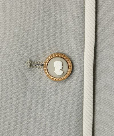 Cameo button (light green×white)