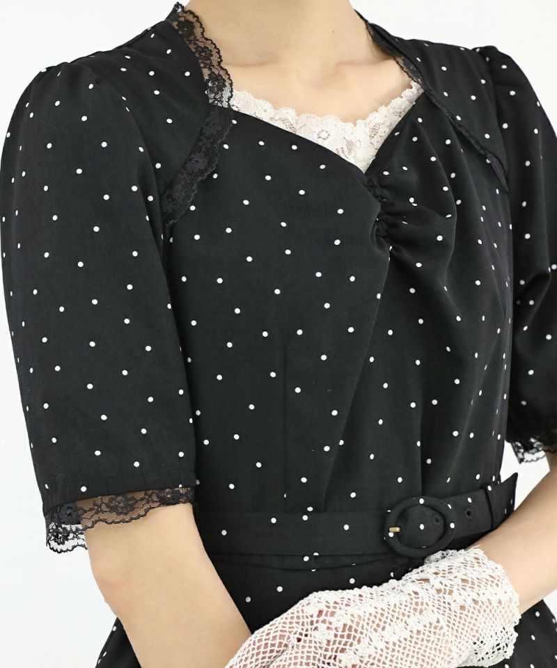 black×white / 165cm / Layered with lace innerwear