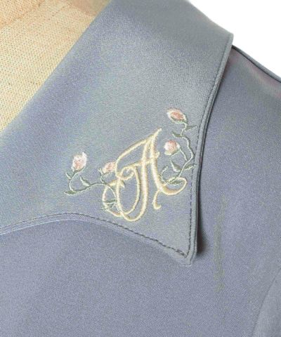 Embroidery up (light blue)