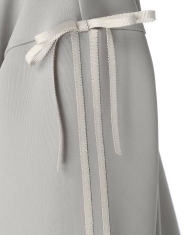Ribbon up (light gray)