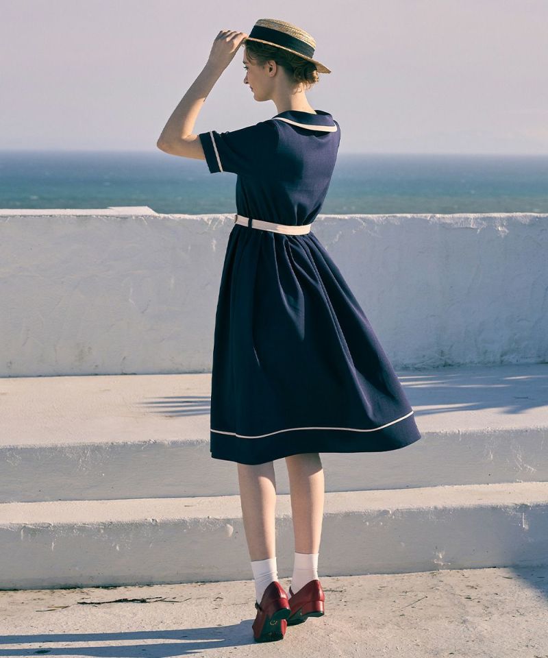 Navy × white