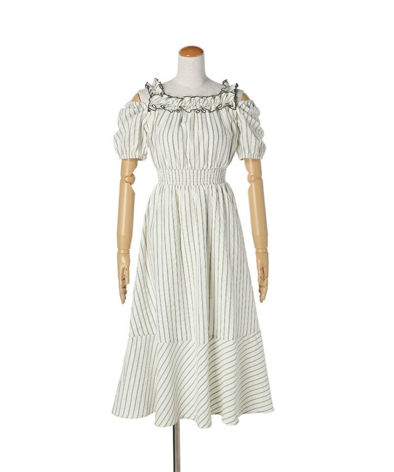Off-the-shoulder (cream)