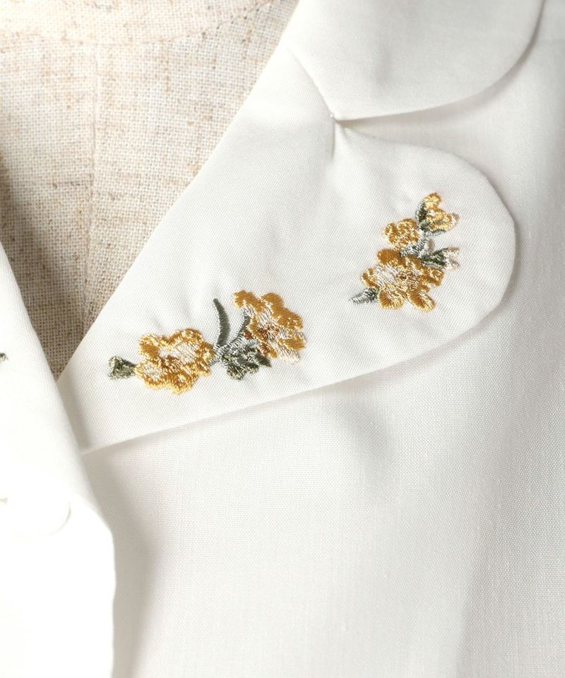 Embroidered collar (off white)