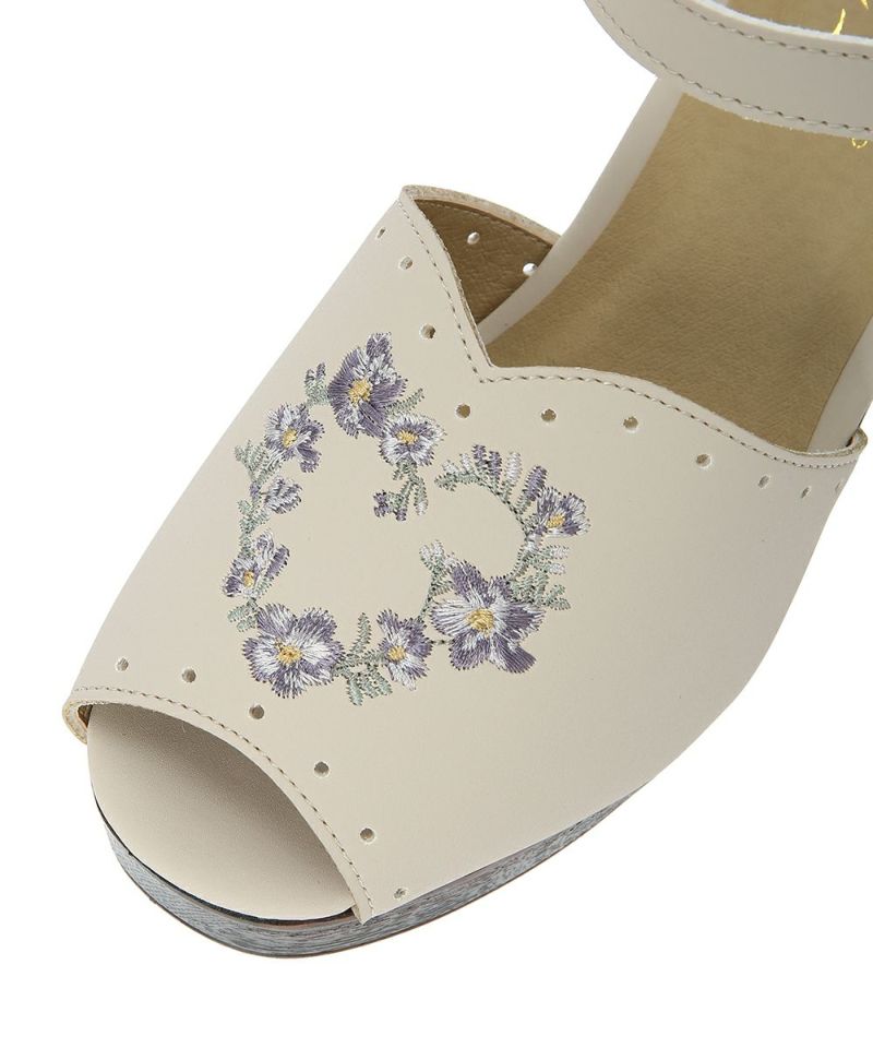 Embroidery up (ivory)