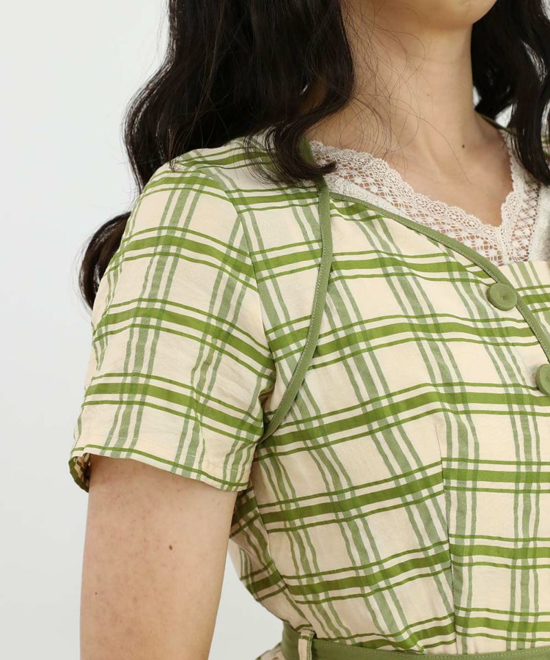 green×beige / 157cm / Layered with lace inner