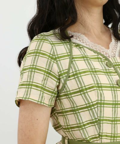 green×beige / 157cm / Layered with lace inner