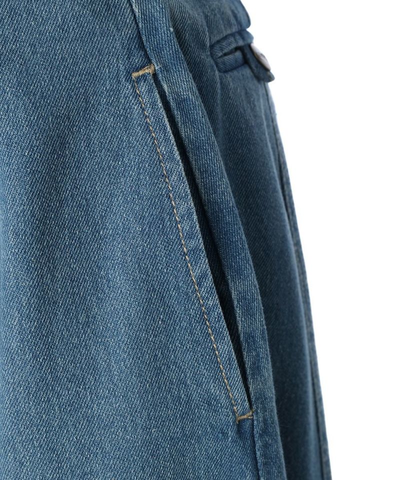 Pocket (light blue)