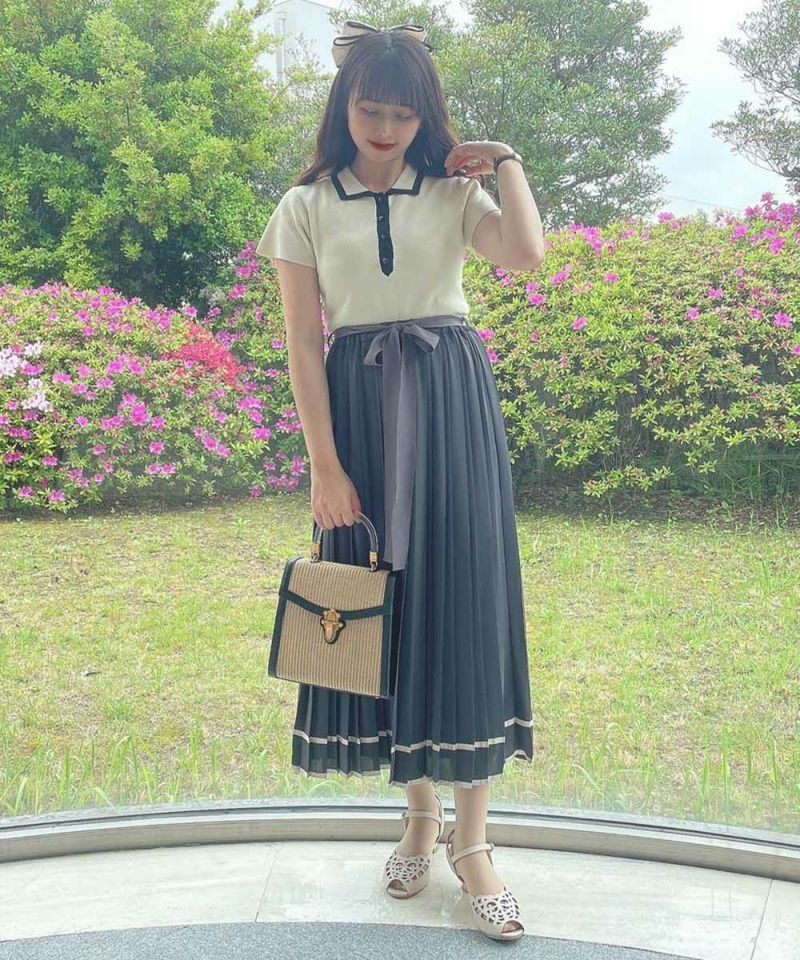 美品レア★BURBERRY ロゴ入りボタン りぼん 膝上スカート 2段フリル バーバリー レディース スカート BURBERRY ブランド タイト