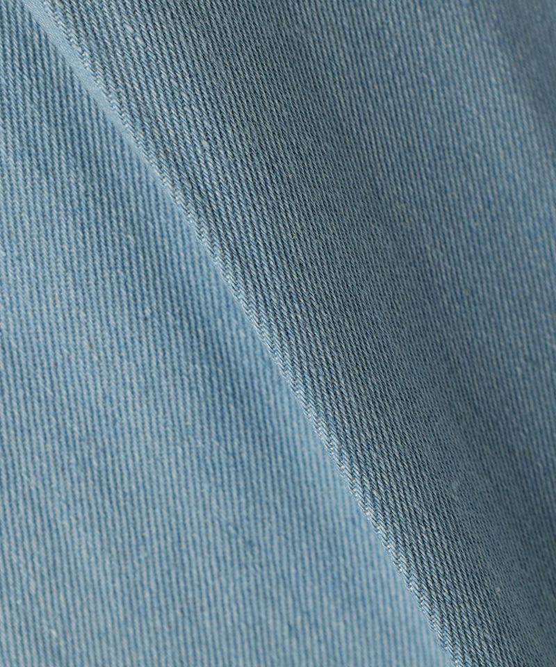 Fabric close-up (light blue)
