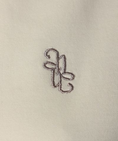 Logo embroidery (ivory)
