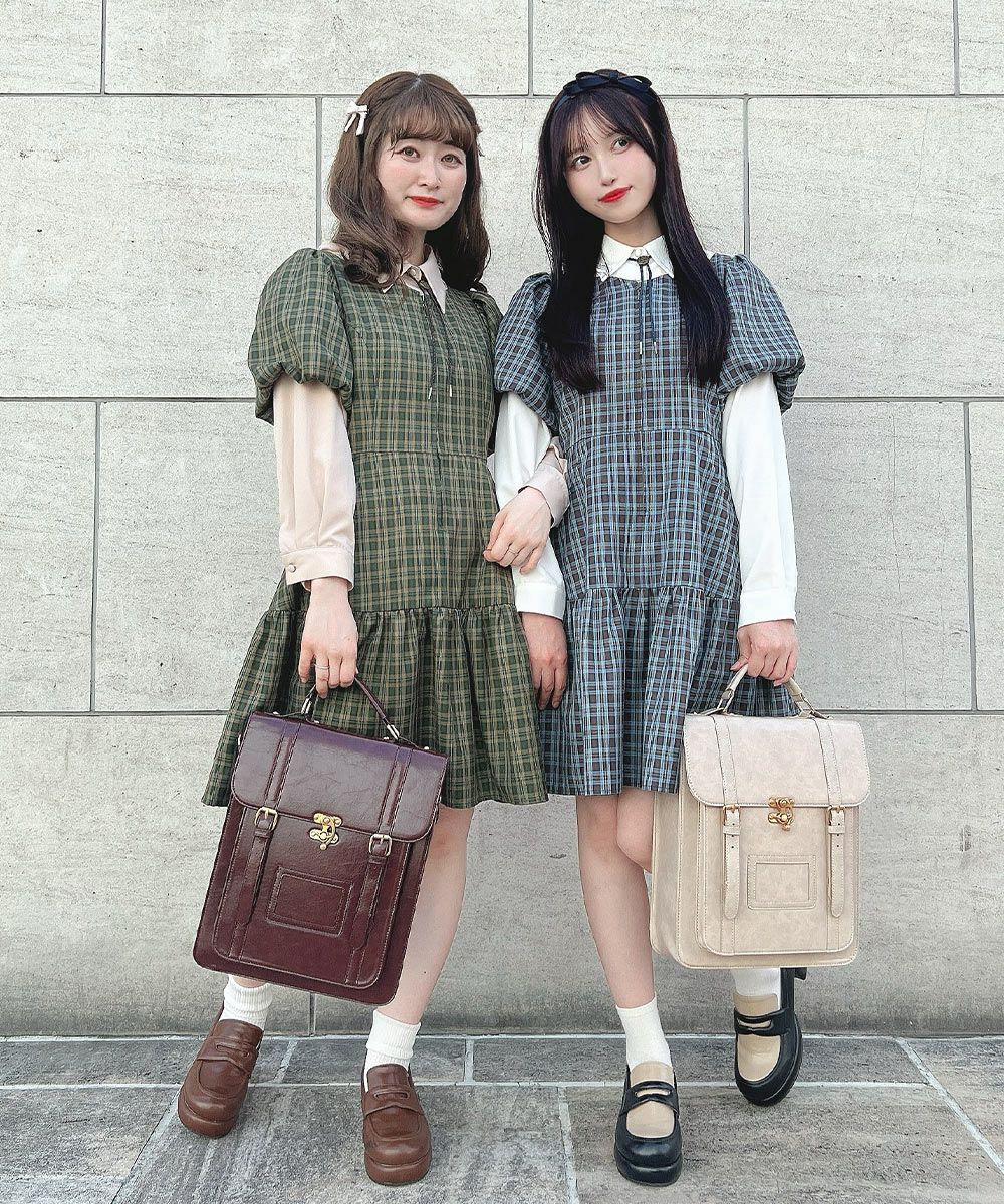 左：brown / 右：black×beige