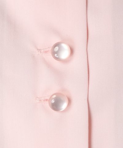 Button (pink)