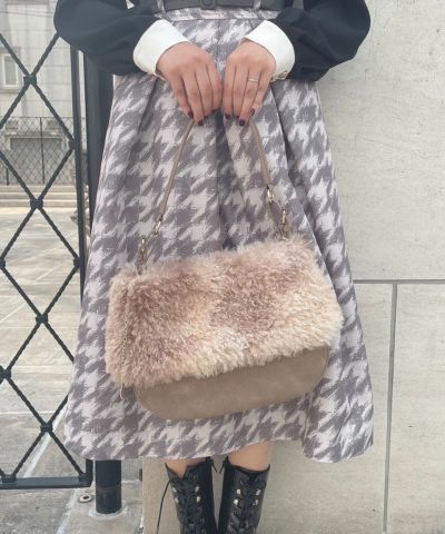 □Curly fur tote bag/an another angelus [51BC01a003]