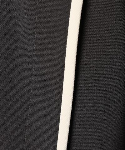 Fabric close-up (charcoal×white)