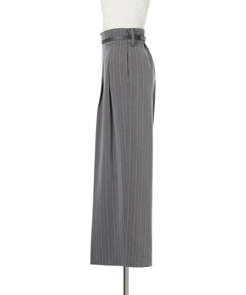 Side (gray x white)