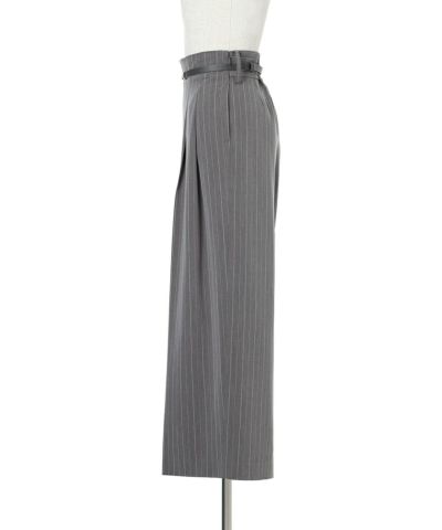 Side (gray x white)