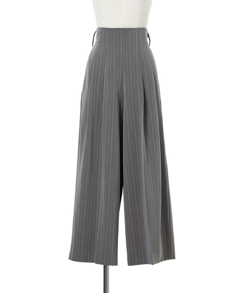 Belt removed (gray×white)