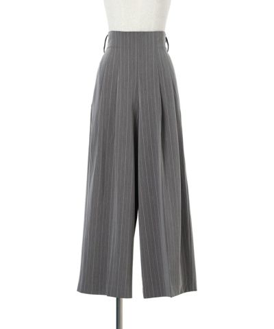 Belt removed (gray×white)