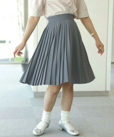 □ Narrow pleated skirt / F i.n.t [50AG02n015]