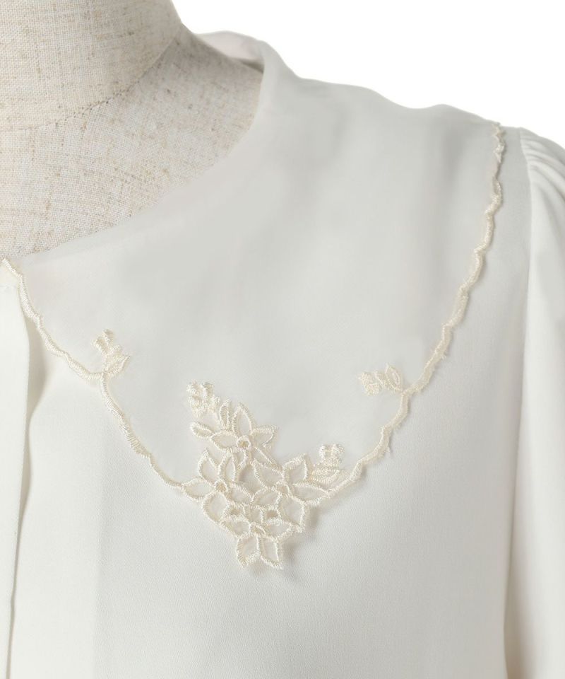 Embroidery up (off white)