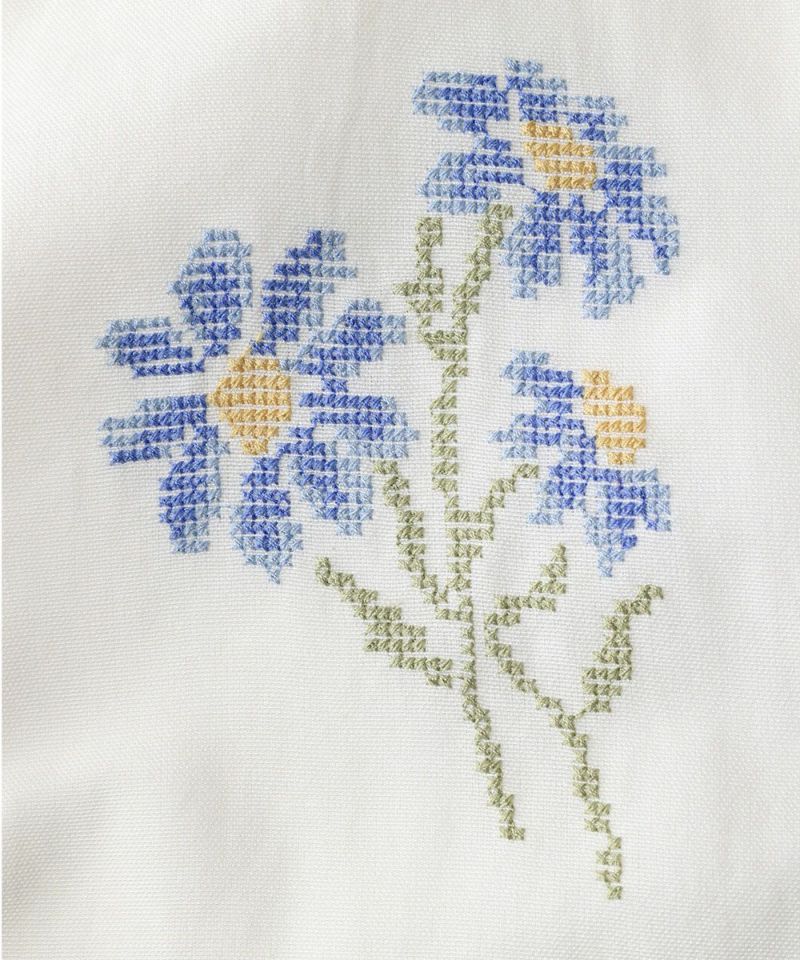 Embroidery up (off white)