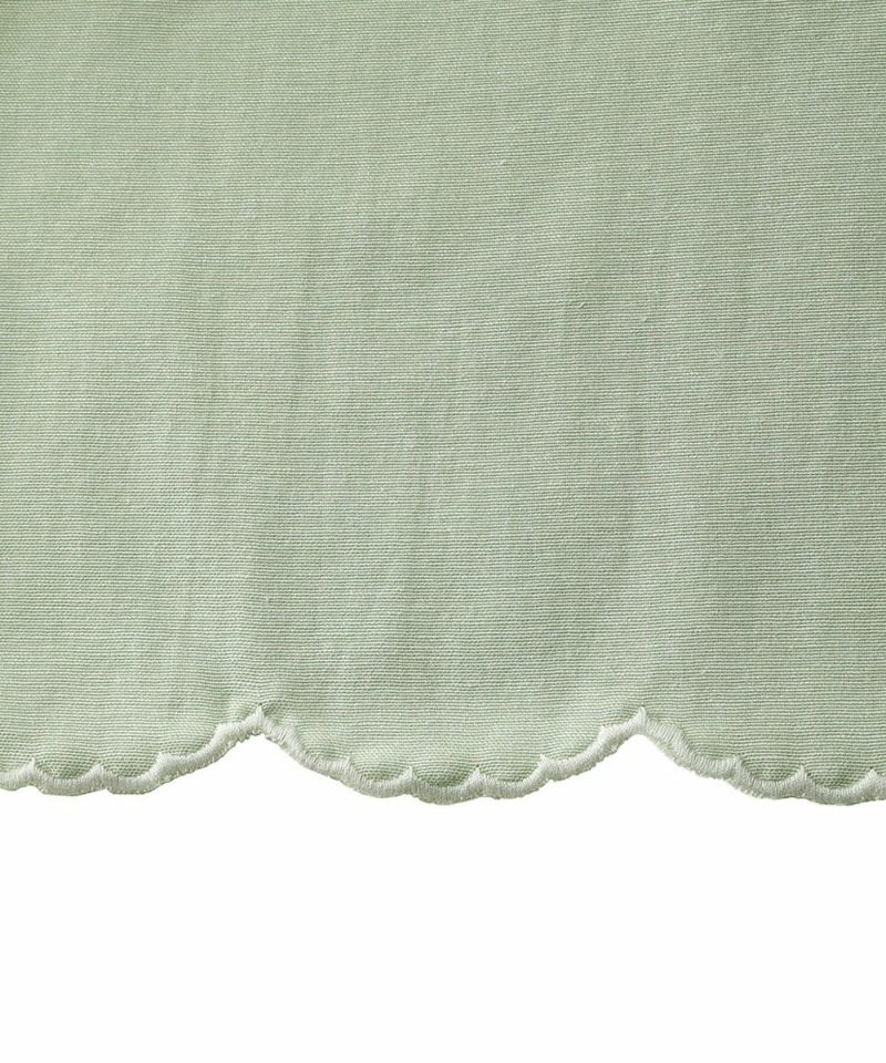 Embroidery close-up / hem (light green)