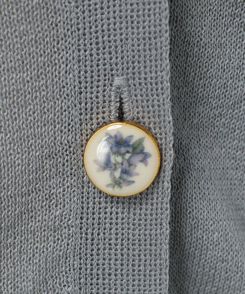 Button up (blue gray)