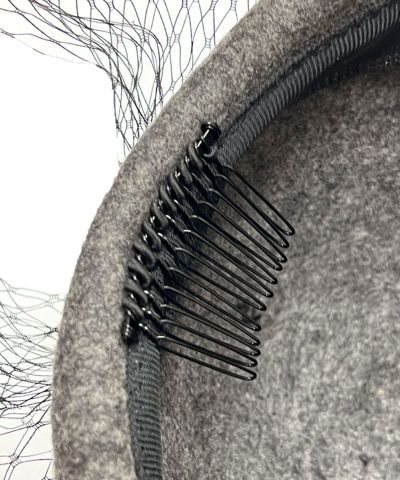 Pin (gray)