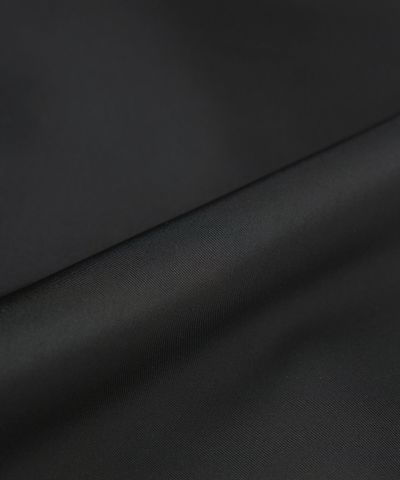 One piece dress / close-up of fabric (black)