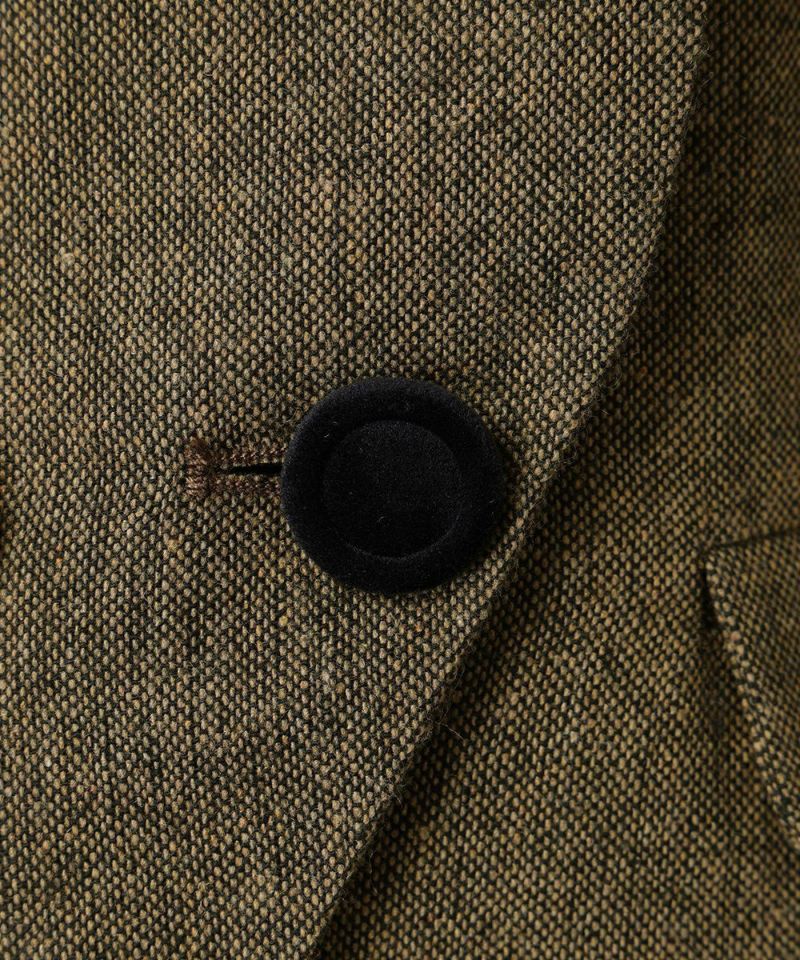 Button (brown)