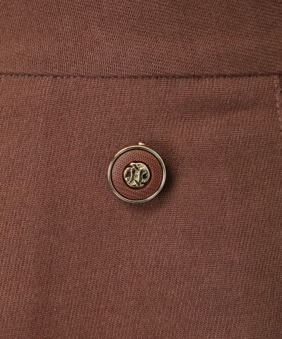Button (brown)