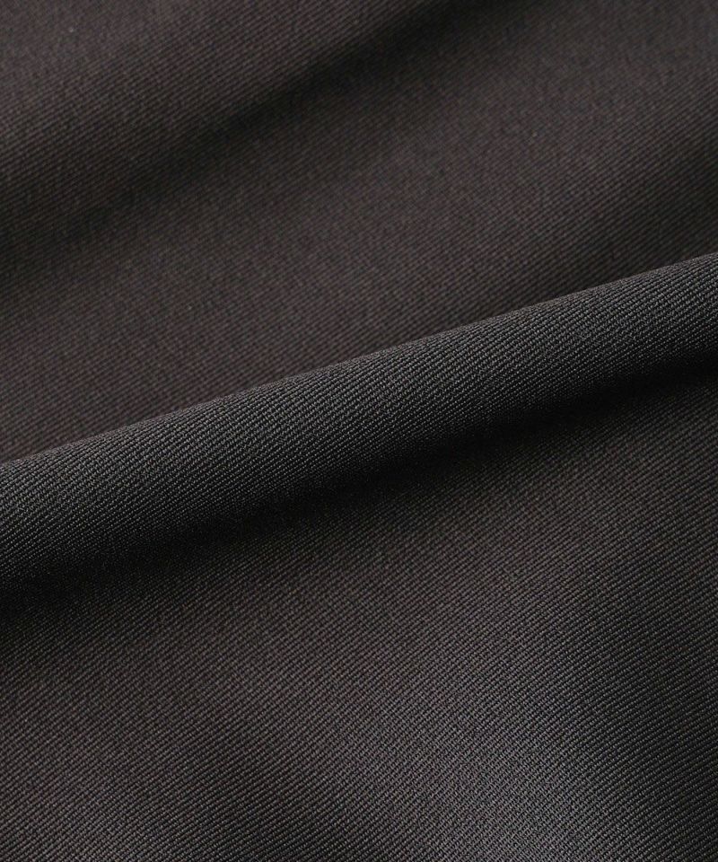 Fabric close-up (chacoal)
