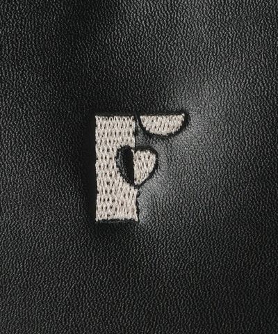 Logo embroidery (ivory)