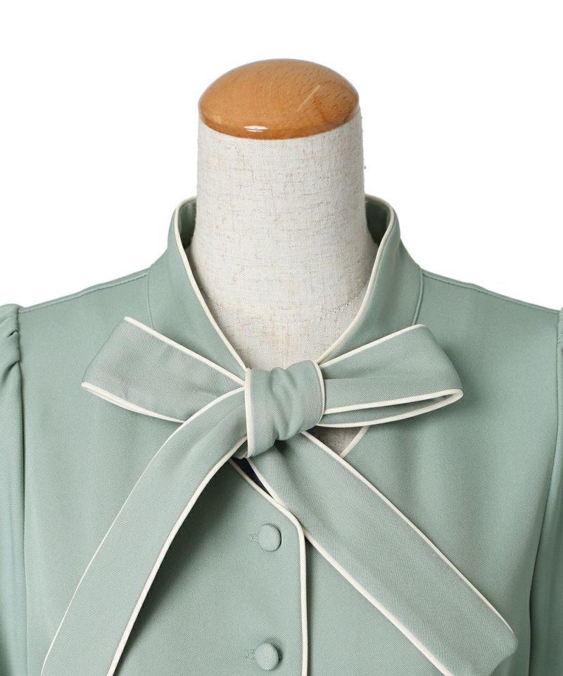 Front up (light green x white)