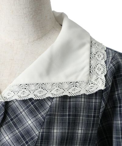 Collar embroidery (navy×white)