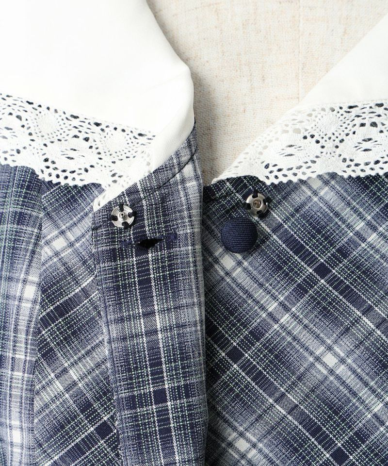 Snap button (navy×white)