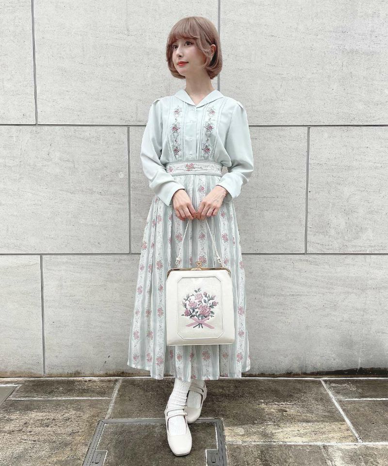 フィント ブーケ刺繍スクエアがま口バッグ アンアナザーアンジェラス an another angelus ブーケ刺繍